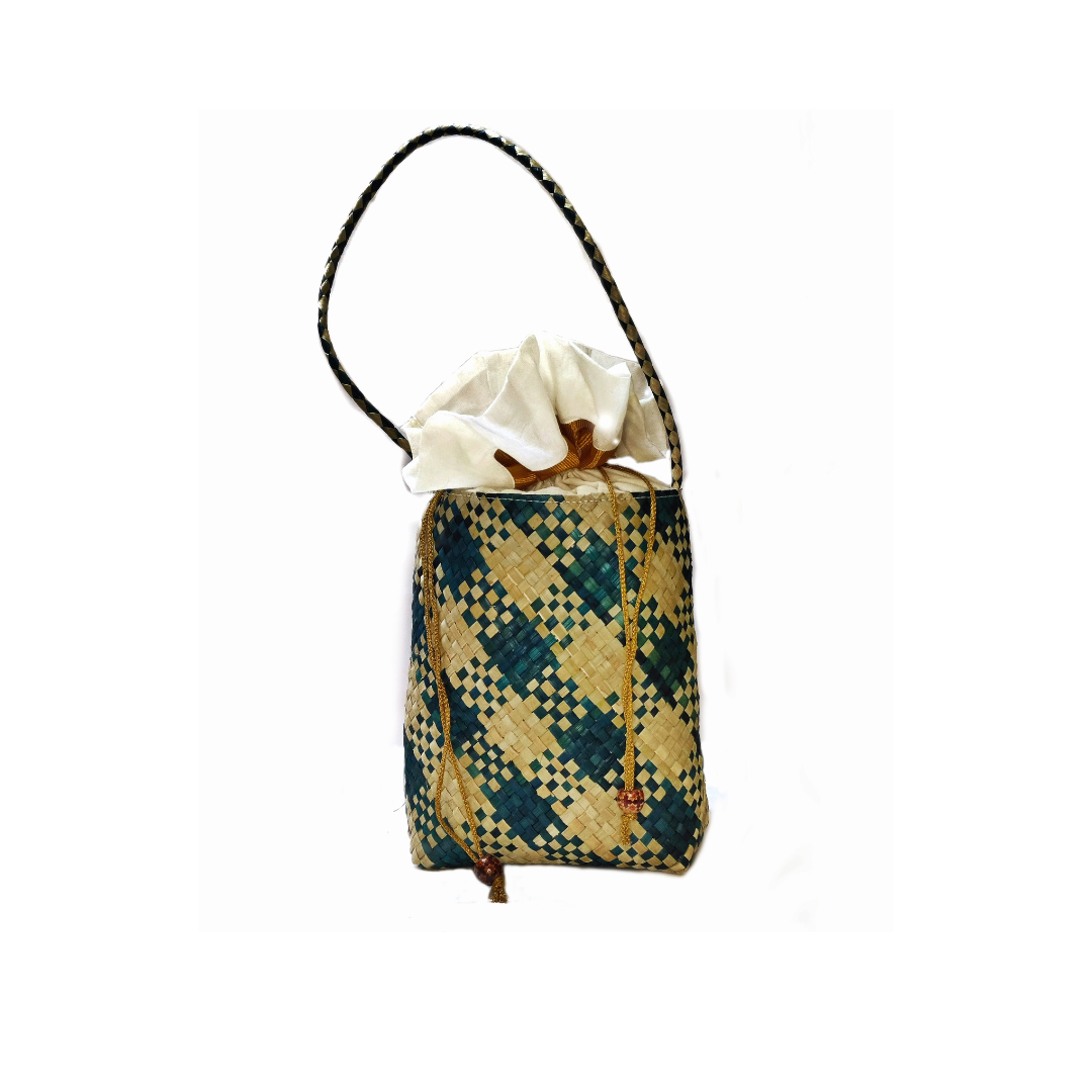 Screwpine bag | GI Product
