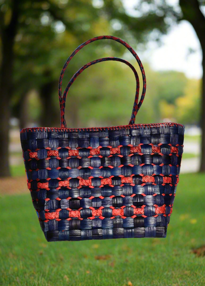 Handmade artisan screwpine bag