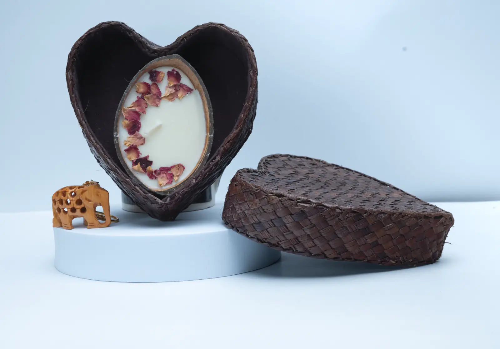 Corporate Gifting Hamper | Screwpine Box, Coconut Candle & Key Chain