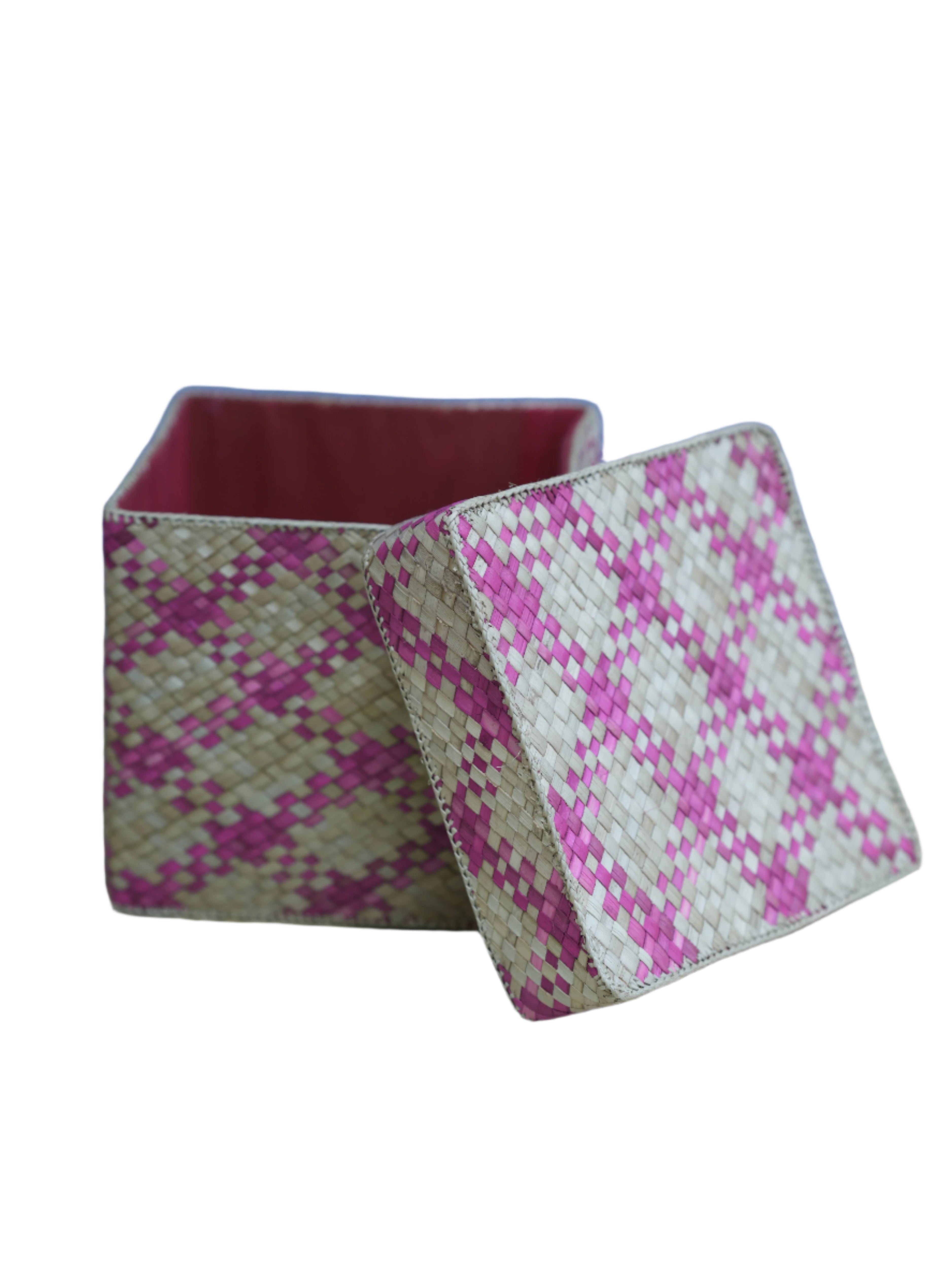 Square shaped Screwpine Box