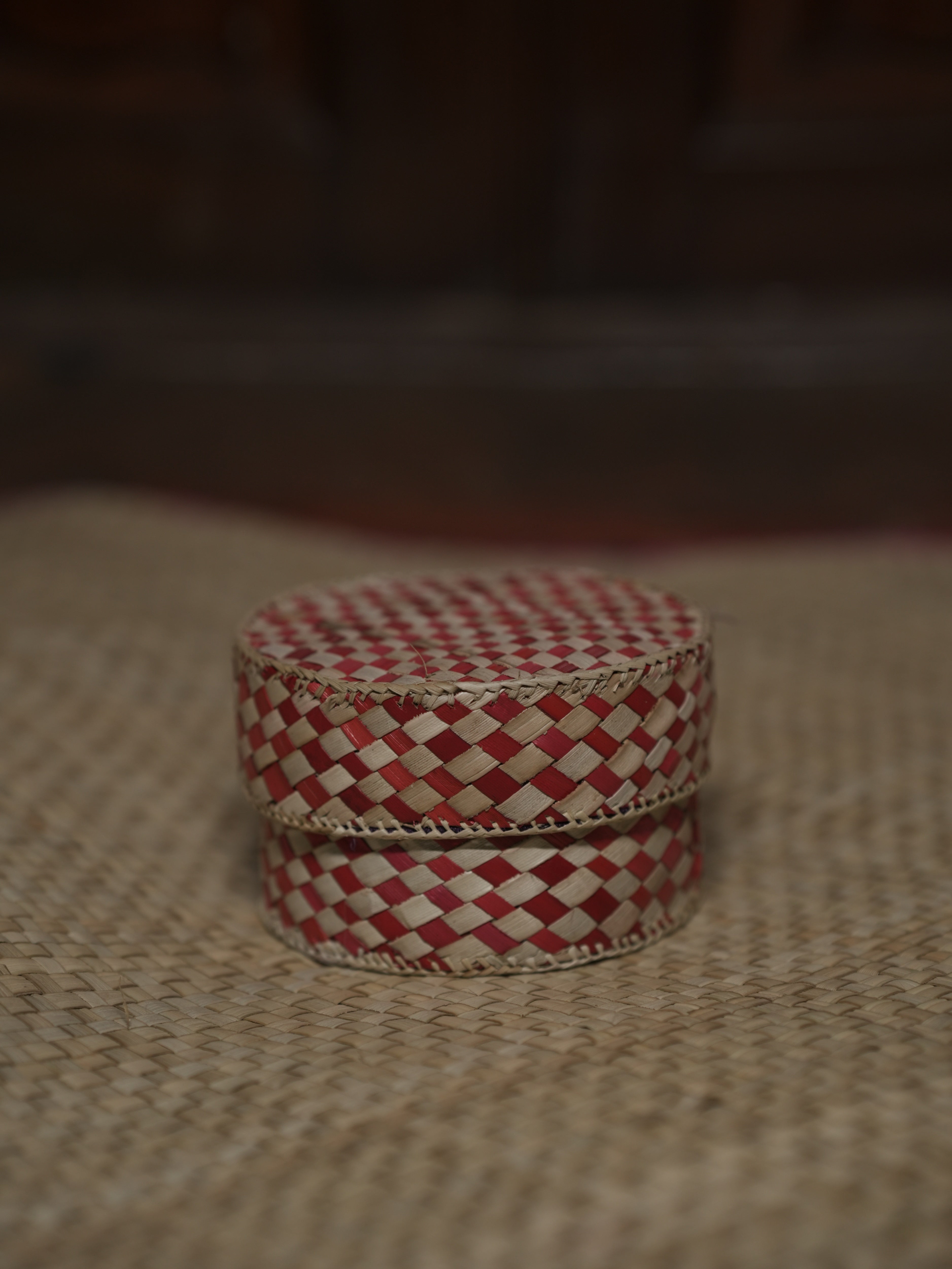 Screwpine Round Red Box