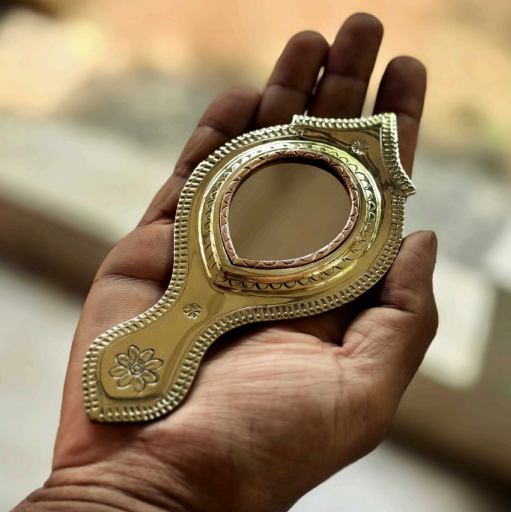 Aranmula Mirror | Aranmula Kannadi (15.2 cm) | GI Product| Handmade Authentic Kerala Traditional Gift