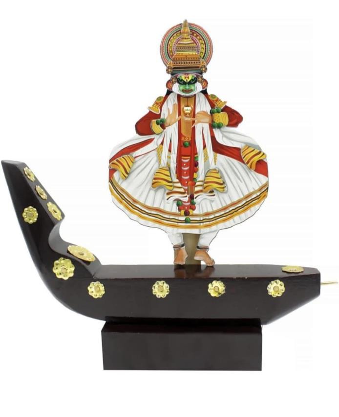 Traditional Kathakali Figurine on Wooden Snake Boat – Kerala Souvenir Showpiece