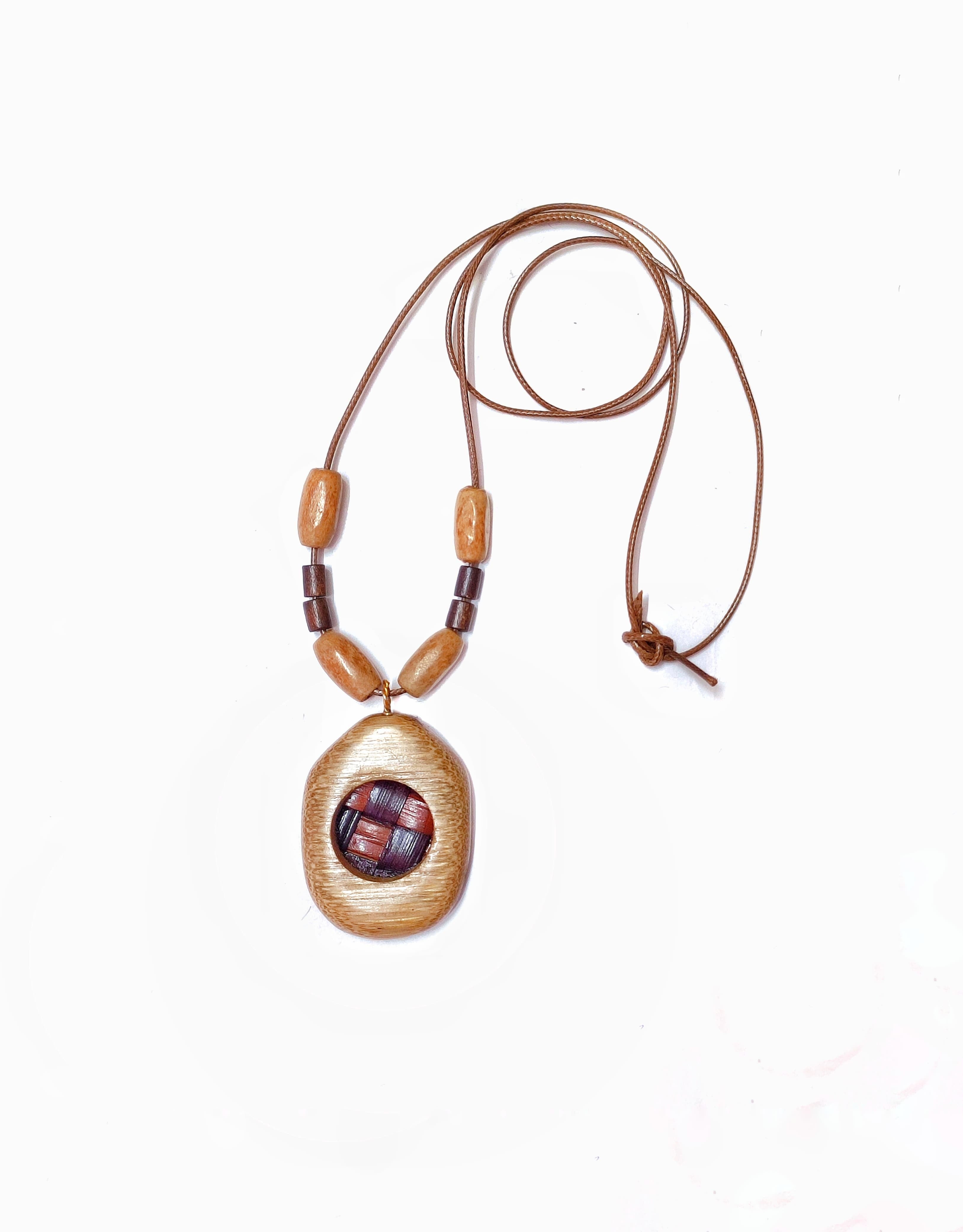 Gift Hamper | Lip Balm, Moisturizer, Bamboo Bangles, Necklace & Bamboo Mirror