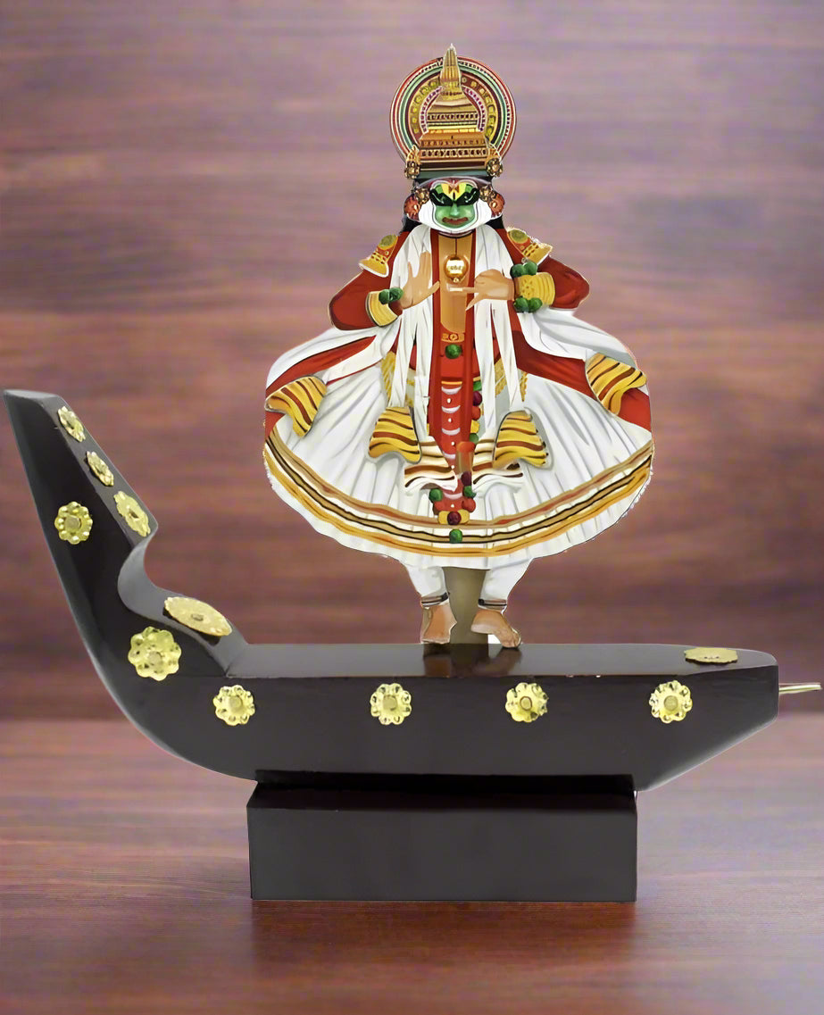 Traditional Kathakali Figurine on Wooden Snake Boat – Kerala Souvenir Showpiece