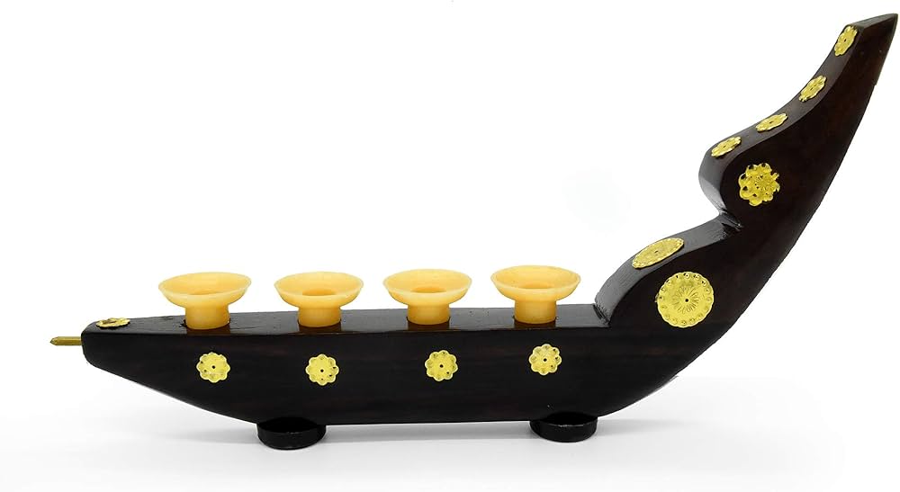 Traditional Kerala Chundan Boat Miniature with Pen Holder