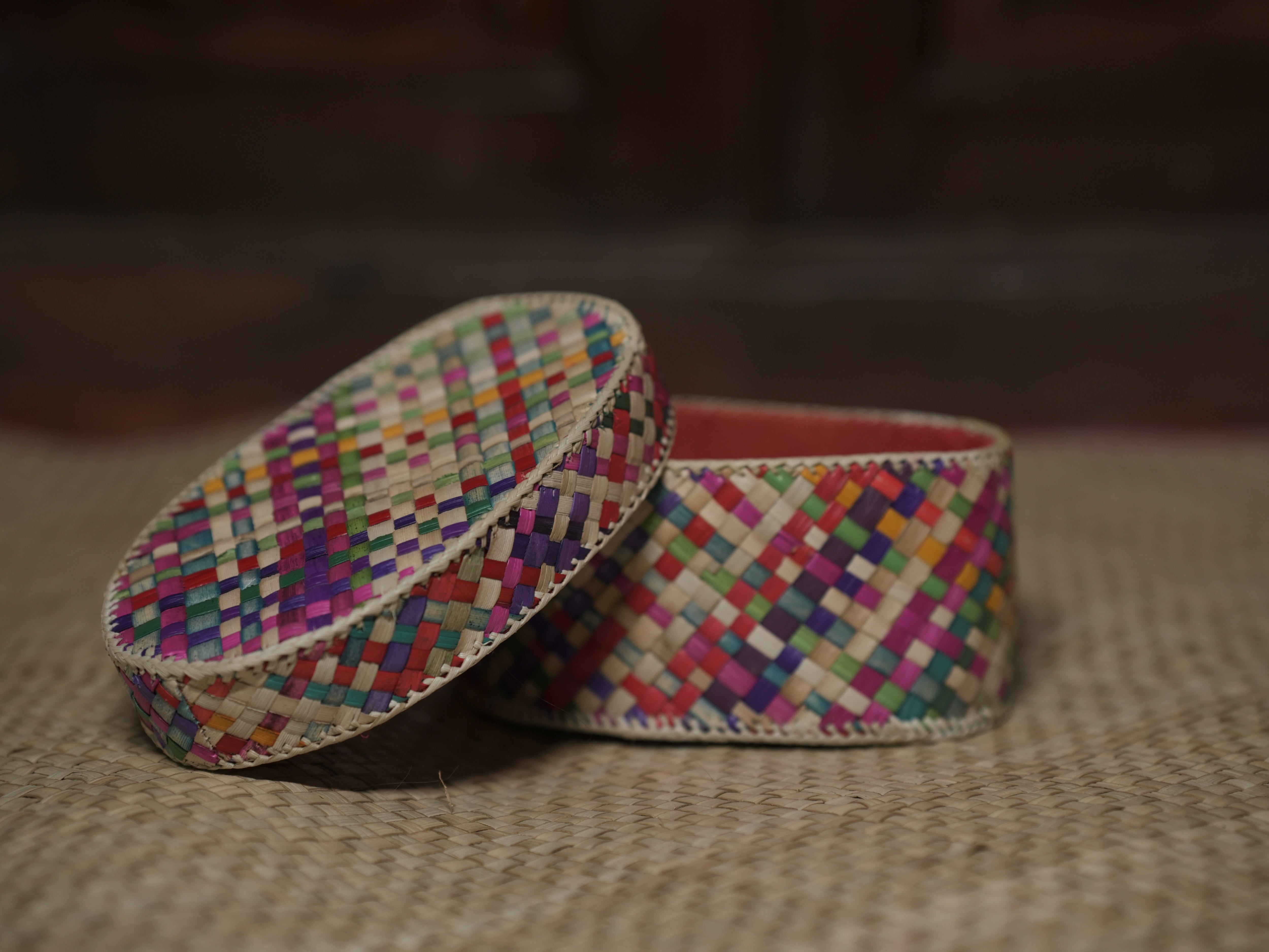 Screwpine Oval Multicolour Box