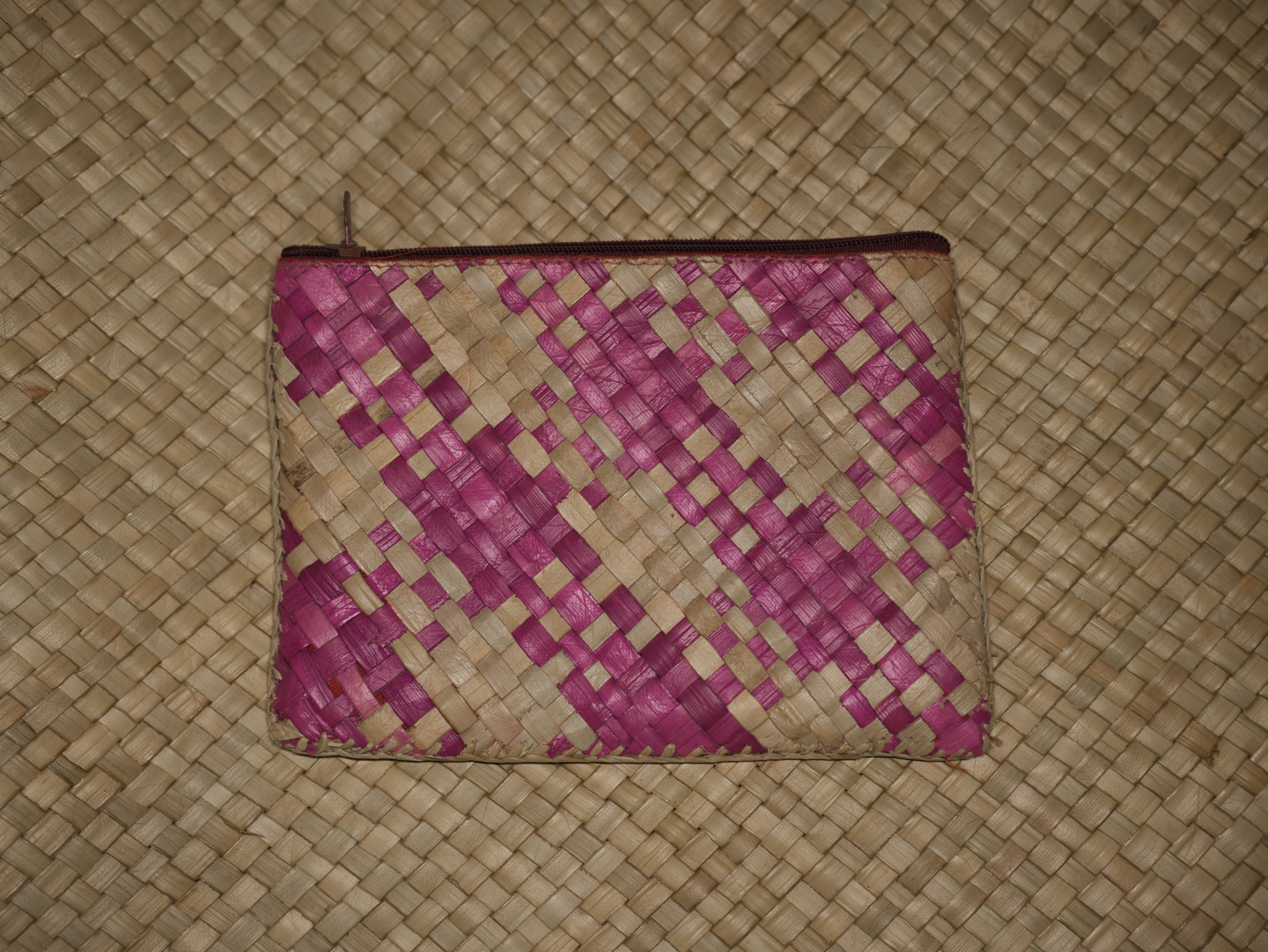 Screwpine purse | Purse for Women and Girls | With Zip on top