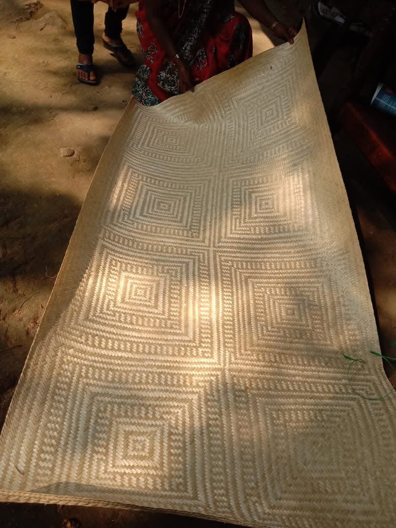 Kannadippaya or Mirror mat