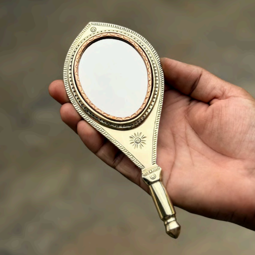 Aranmula Mirror | Aranmula Kannadi (17.9 cm) | GI Product| Handmade Authentic Kerala Traditional Gift