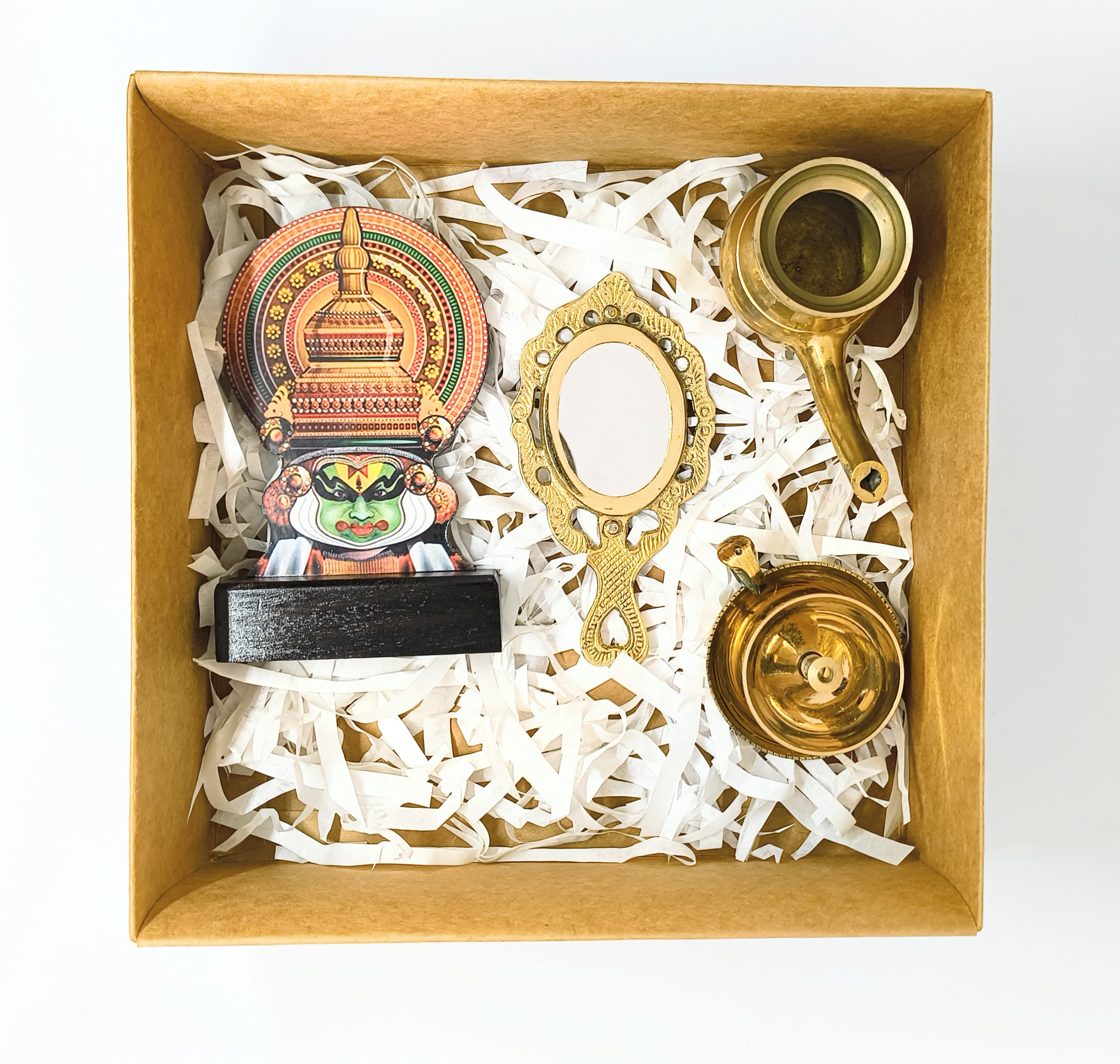 Premium Onam Gift Hampers – Kerala Souvenirs & Traditional Brassware
