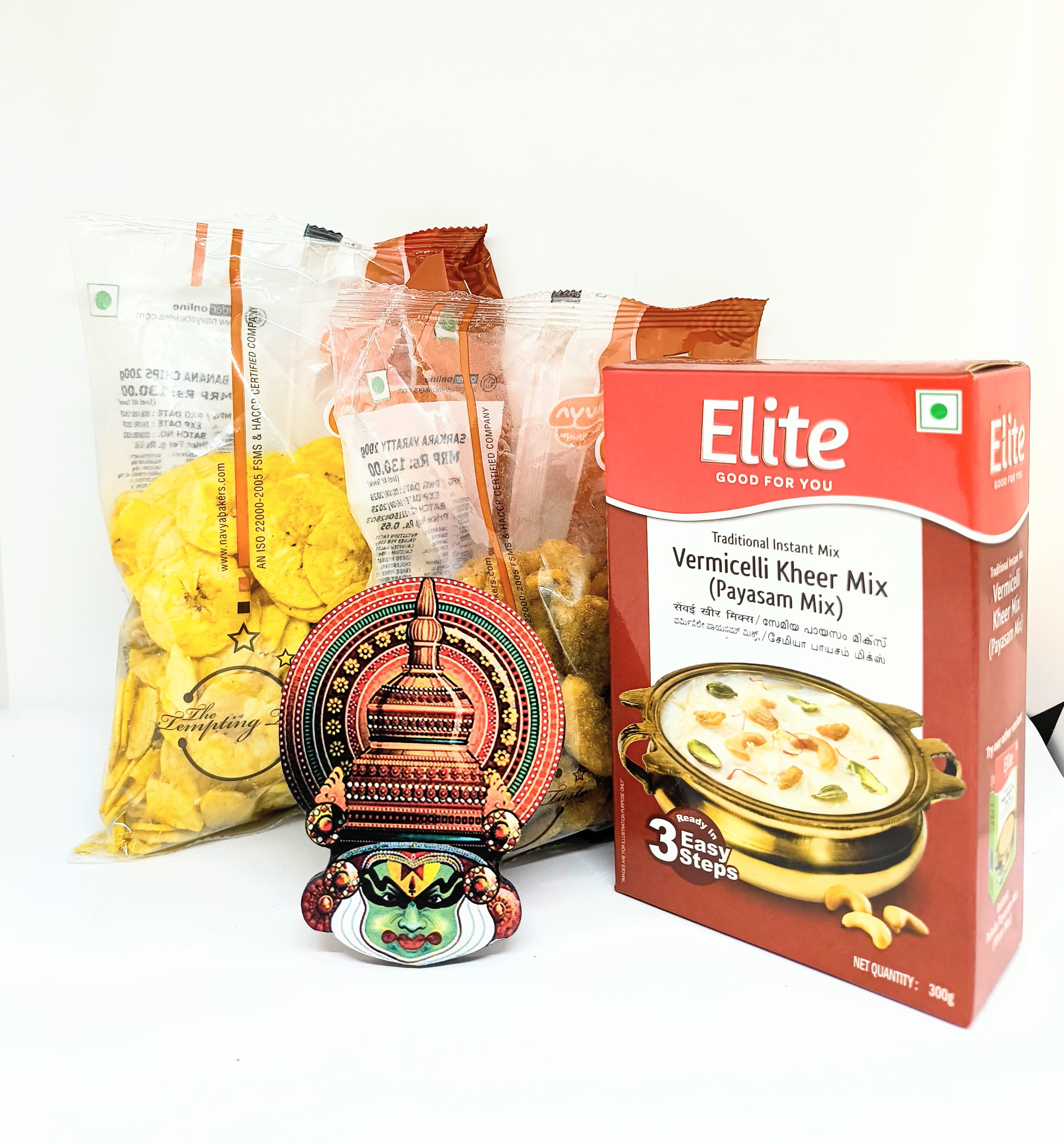 Premium Kerala Onam Hamper – Banana Chips, Sharkaravaratti, Payasam Mix & Kathakali Souvenir