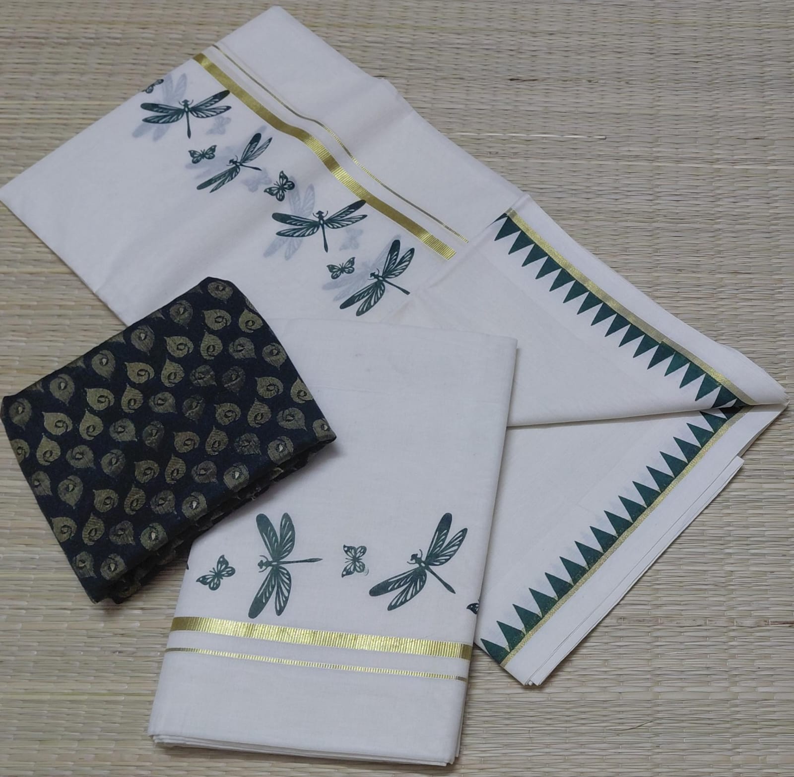 Elegant Dragonfly & Butterfly Print Kerala Kasavu Saree
