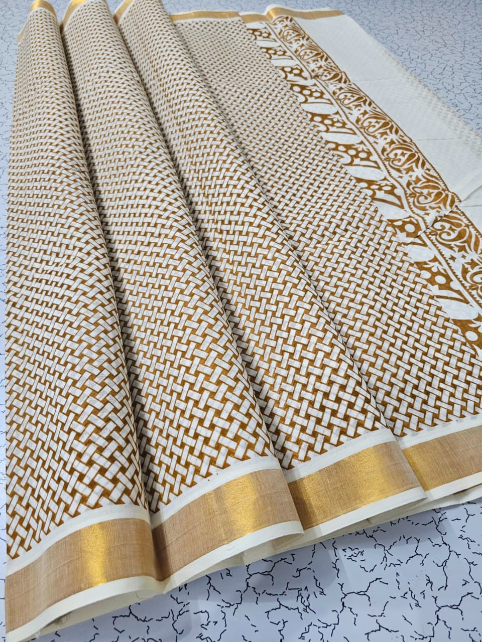 Golden Geometric Print Kasavu Saree | Traditional Kerala Cotton Saree with Golden Border